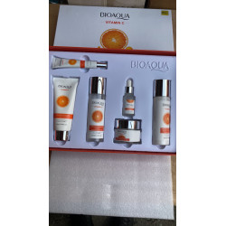 Подарунковий набір для обличчя що зволожує BIOAOUA vitamin c set з вітаміном с 6 засобів код BQY97168